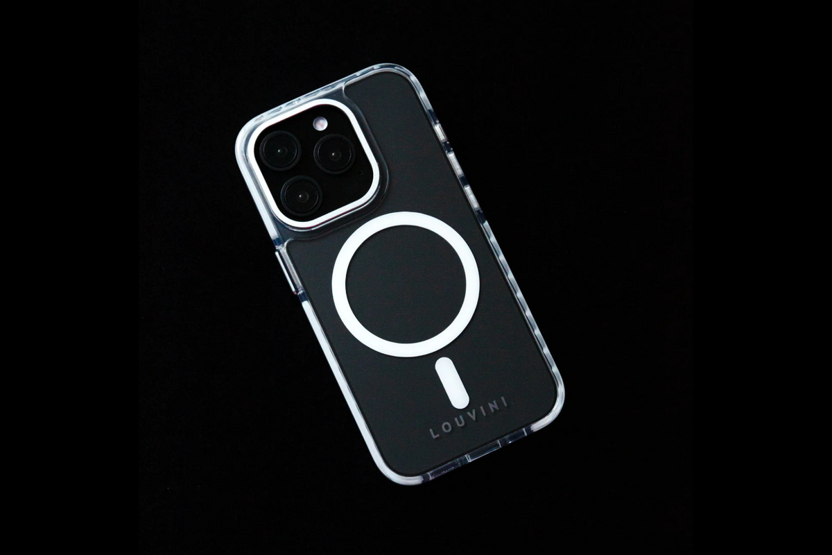 未使用＊ LOUVINI ルヴィニ iPhone16Pro スマホケース TPU LOUVINI】スマートフォンケース LOU KHAKI – R deco interiors