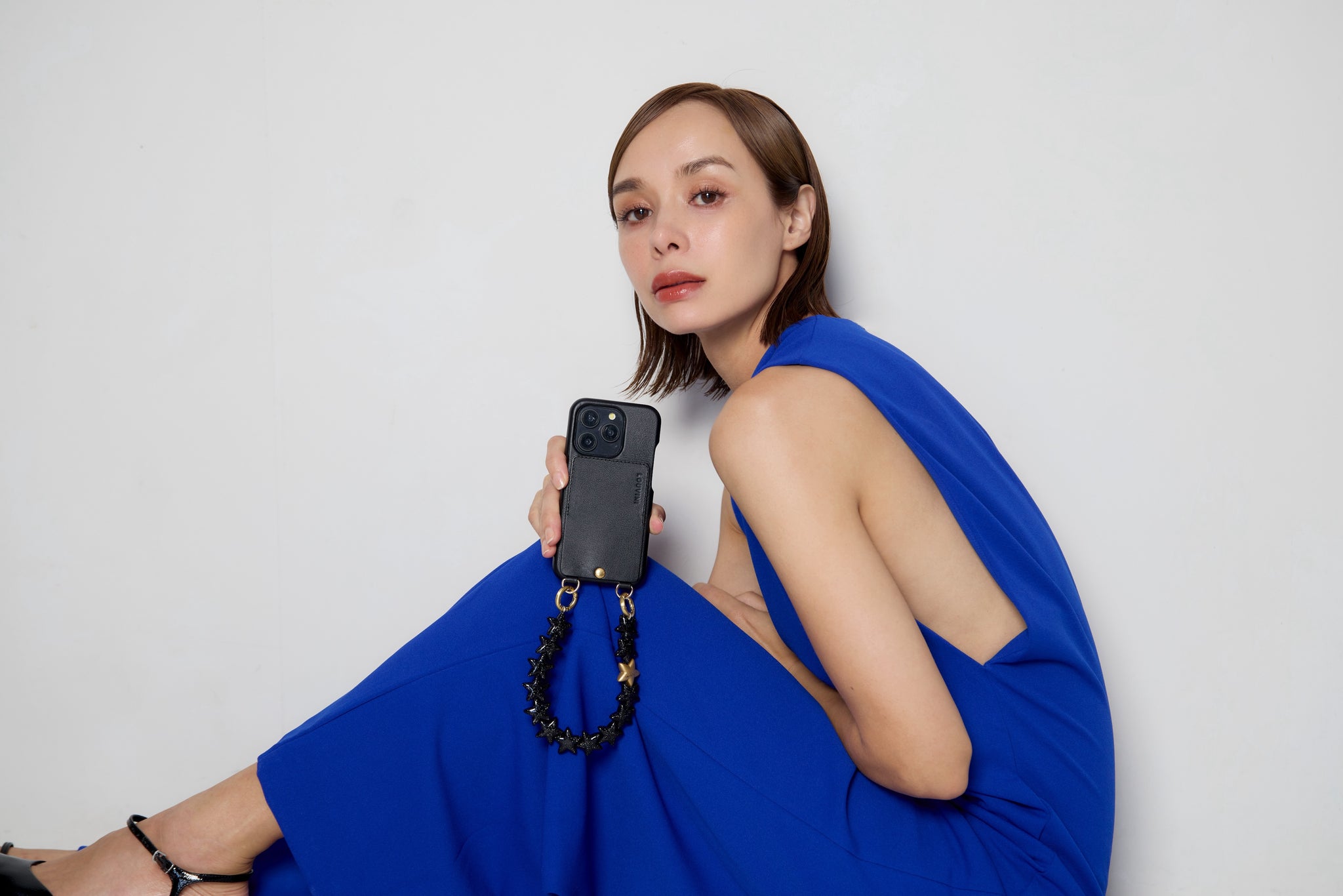 LOUVINI ハンドストラップ PETIT CUORE BLACK NAVY LOUVINI ハンドストラップ PETIT CUORE BLACK NAVY