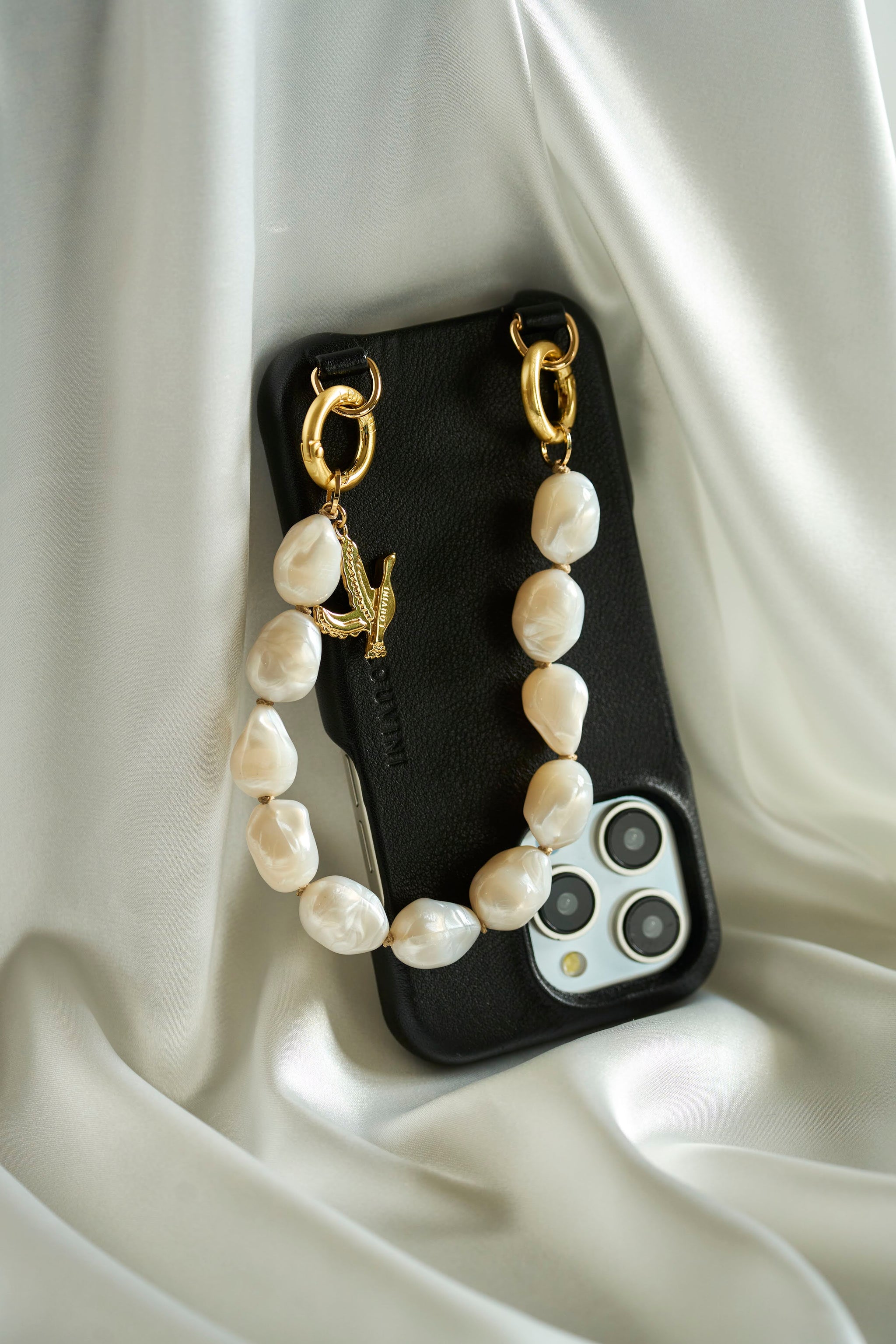 LOUVINI】 ハンドストラップ PETIT ROMY PEARL – R deco interiors