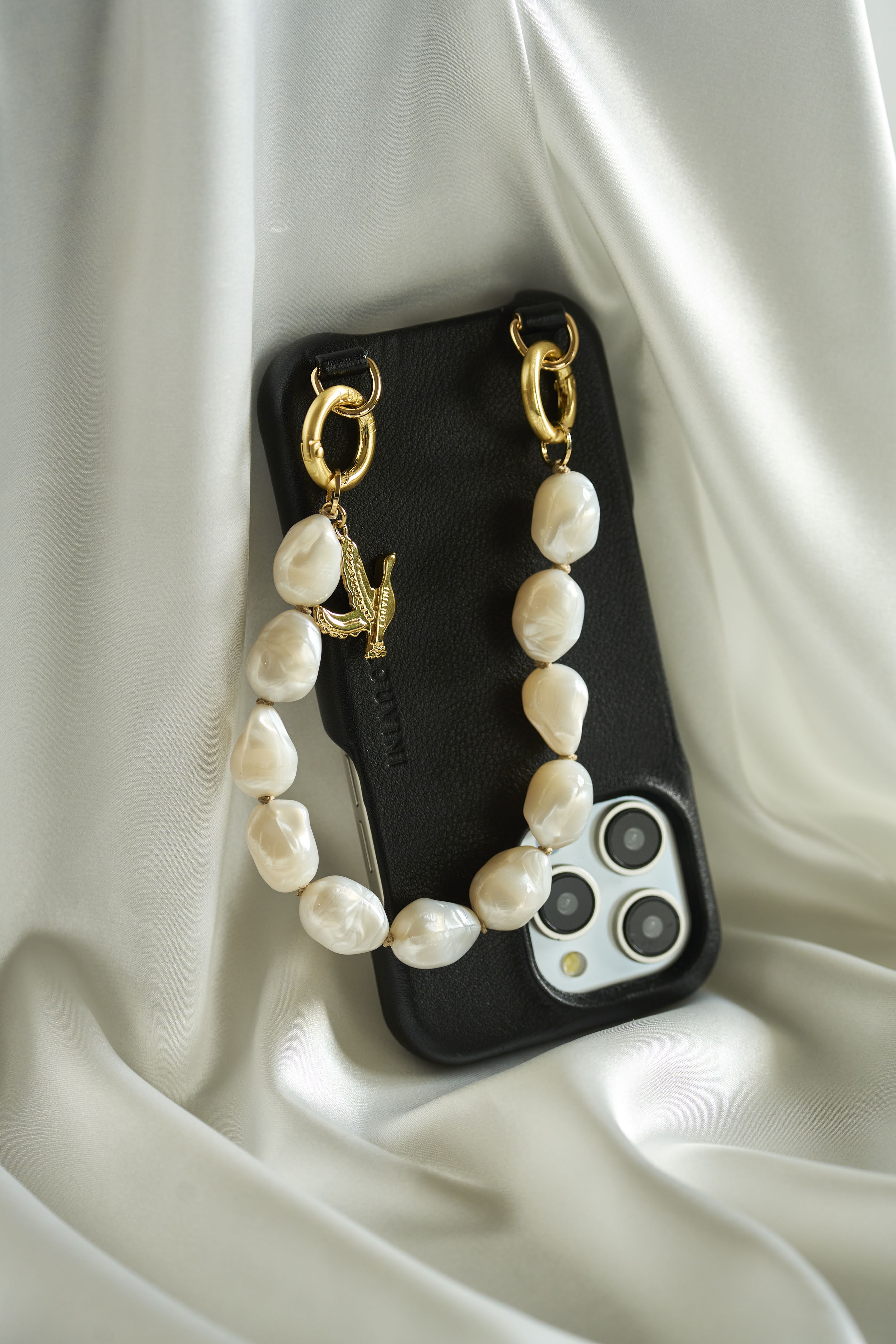 【LOUVINI iPhone16ケース】 黒 LOUVINI】MagSafe対応スマートフォンケース MAX BLACK – R deco
