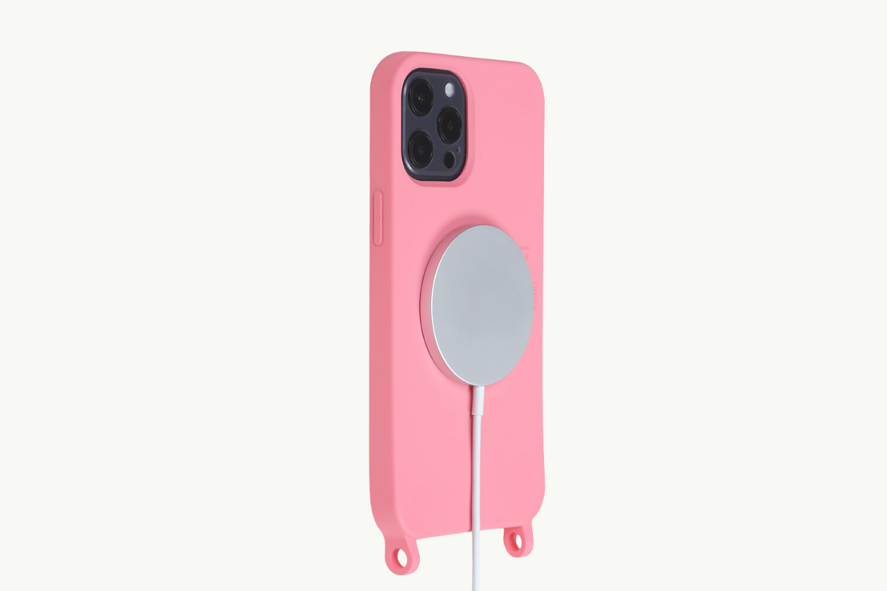 期間限定値下げ⭐︎未使用　LOUVINI iPhone14 スマホケース Louvini Paris(ルヴィニ パリ)｜iPhone14 スマホケース CHARLIE