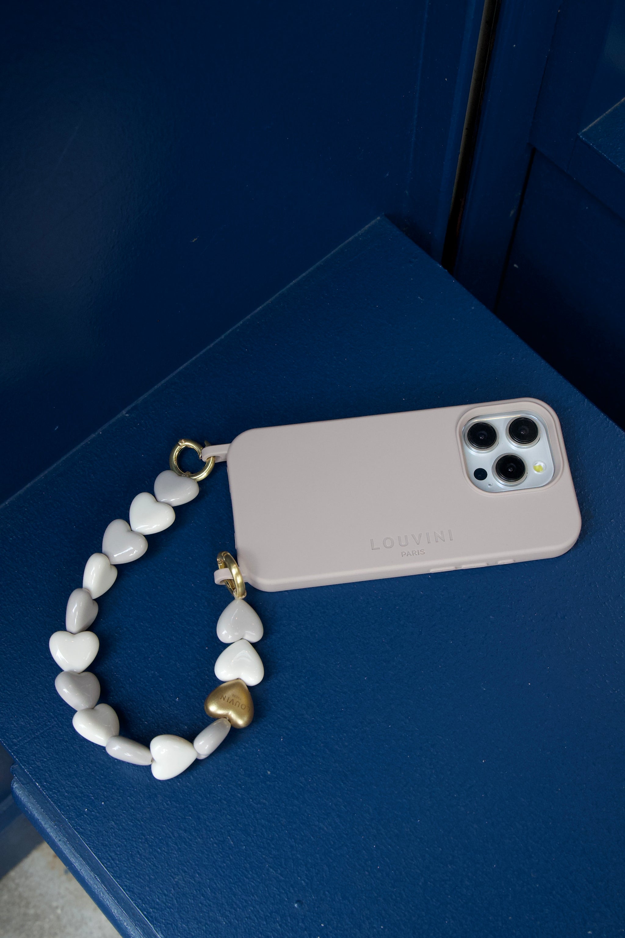 LOUVINI】 ハンドストラップ PETIT CUORE GRAY-WHITE – R deco interiors