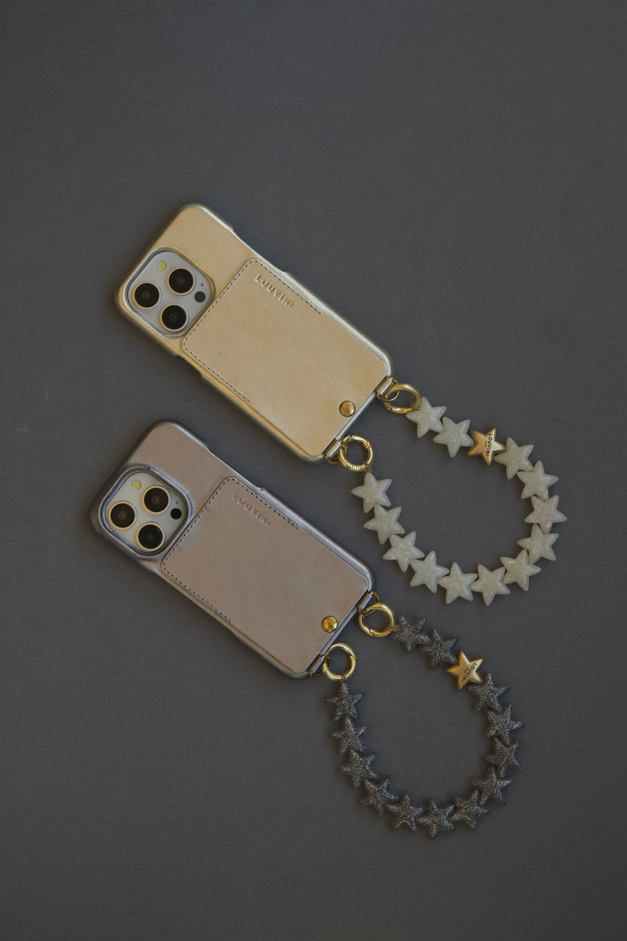 〈週末限定値下げ中〉【LOUVINI】 ハンドストラップ　BEIGE-WHITE 予約販売(2月末以降入荷予定)【LOUVINI】 ハンドストラップ PETIT