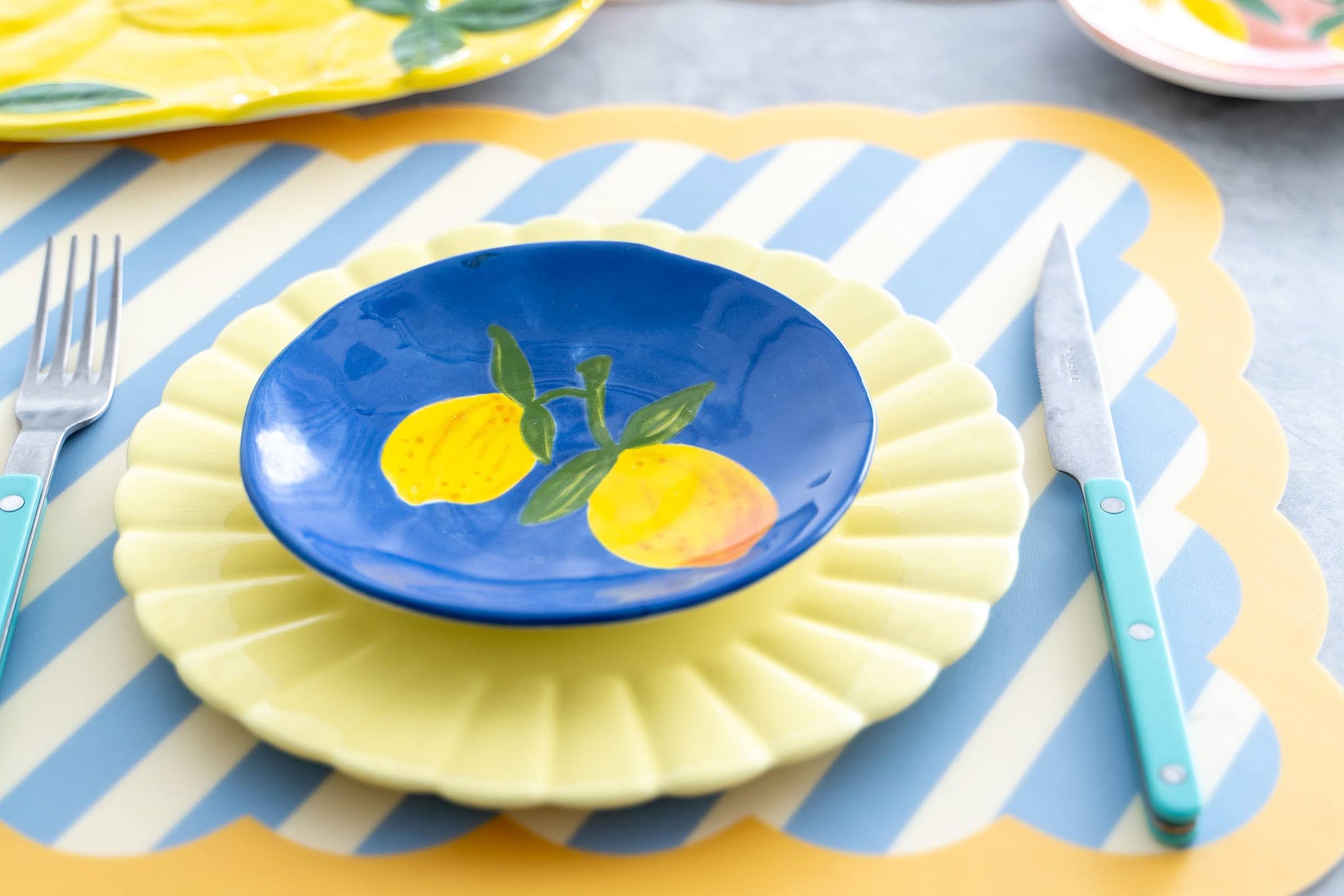 &klevering】 スカラッププレート – R deco interiors